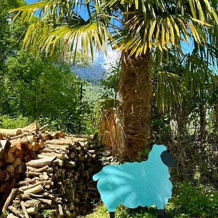 Le Mouton Bleu Accous