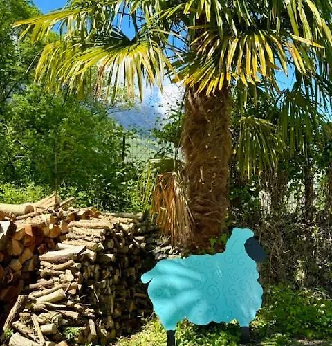 Le Mouton Bleu Accous